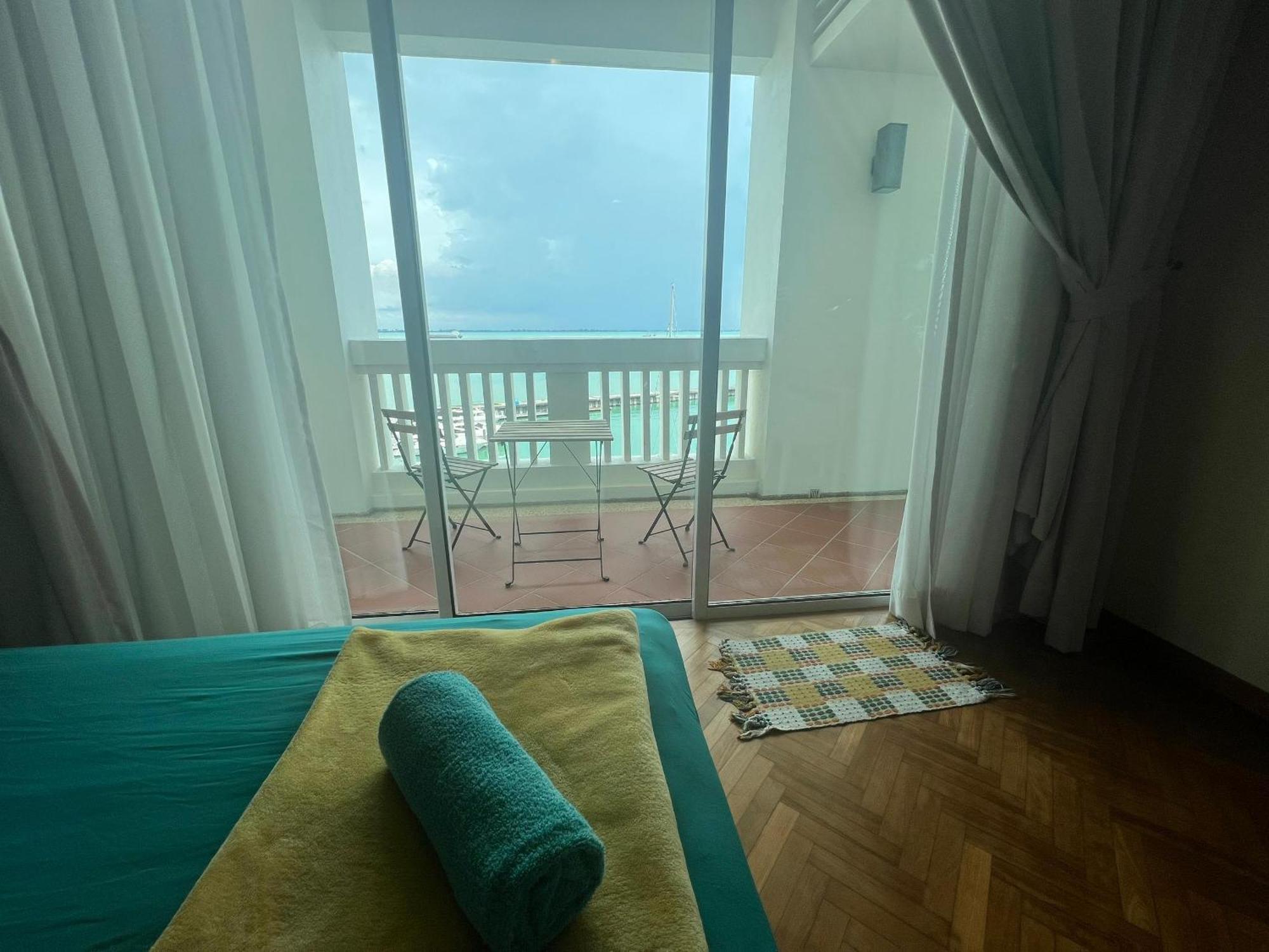 Straits Quay Marina Suites Penang By Aurorahomes Bagan Jermal Exterior foto